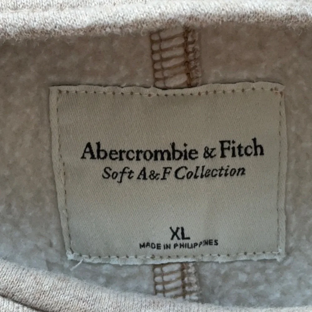 Abercrombie & Fitch Tan Mockneck Sweatshirt